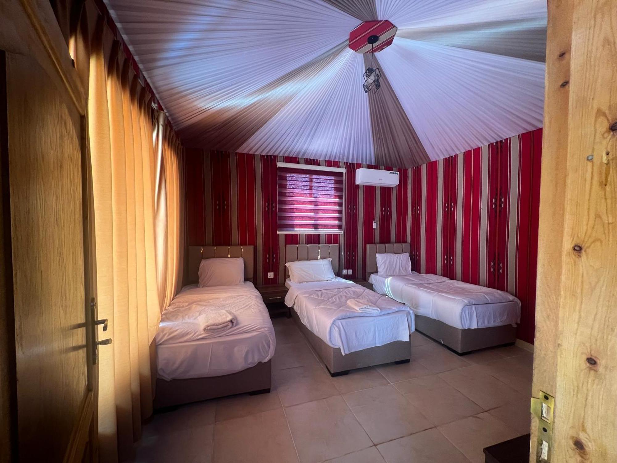 Rum Royal Flower Luxury Camp Wadi Rum Exteriér fotografie